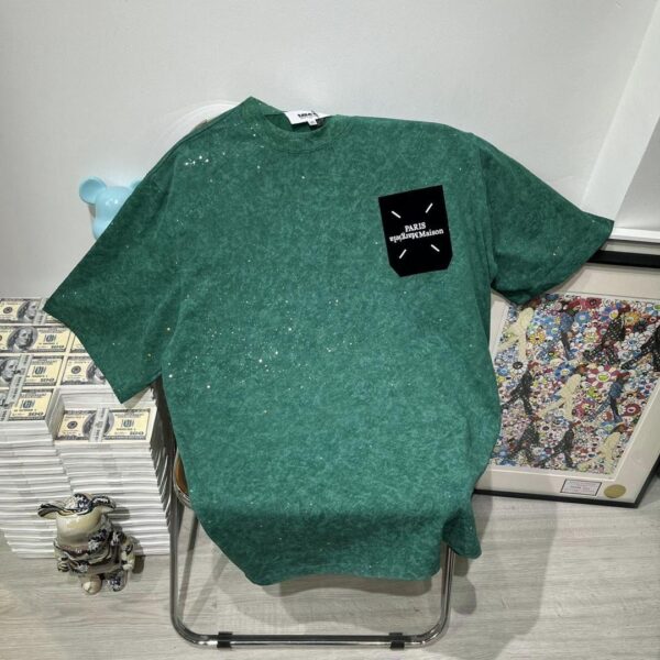 Quality Tshirt for Men M-XL(DIFFERENT  COLOURS )FREE DELIVERY