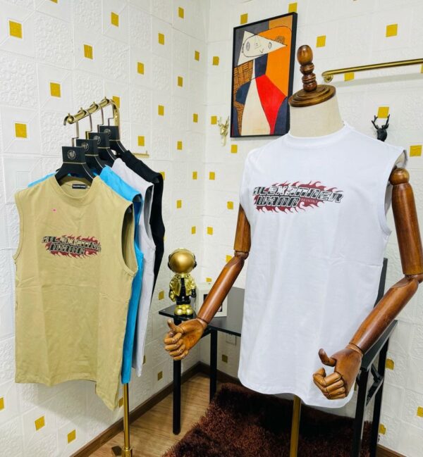Quality Sleeveless Armless tops(Free delivery)