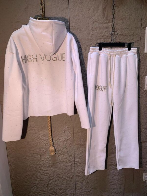 New luxury two pieces  different colours available(free delivery)